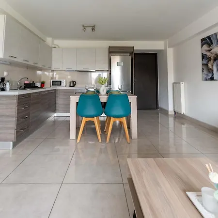 Modern Spacious Apartment Located In Piraeus Exterior photo