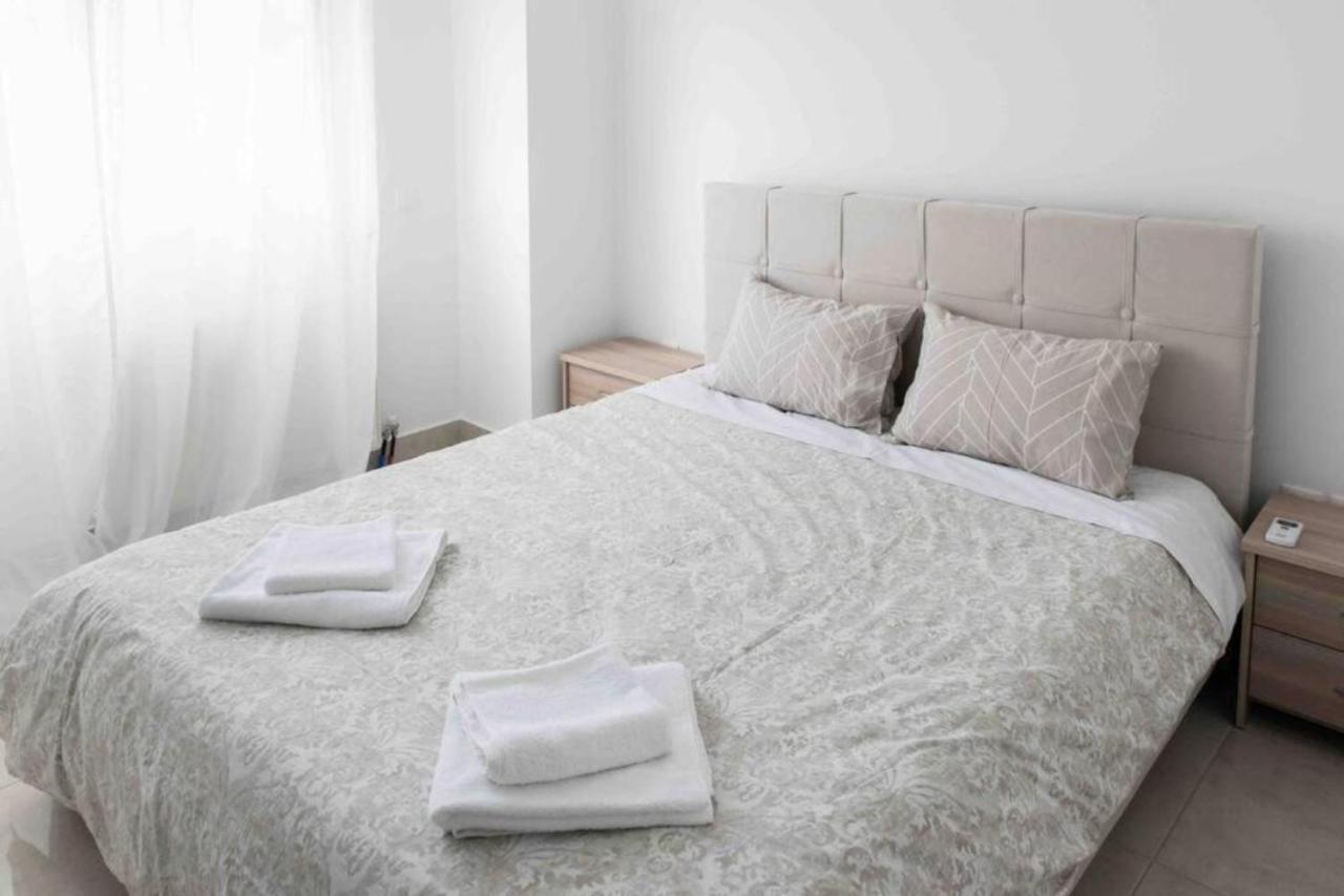 Apartment Modern Spacious Located In *