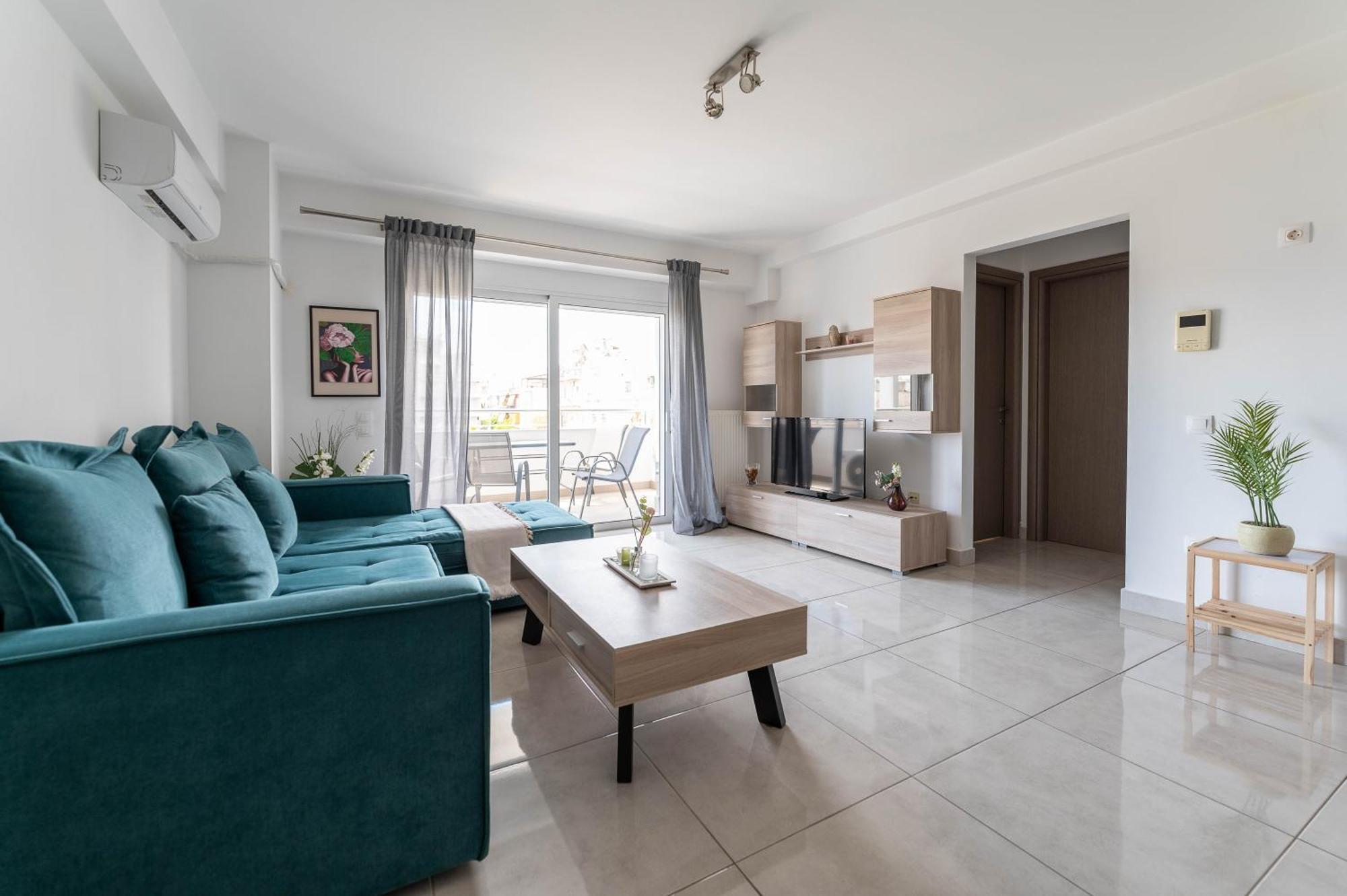 Modern Spacious Located In *