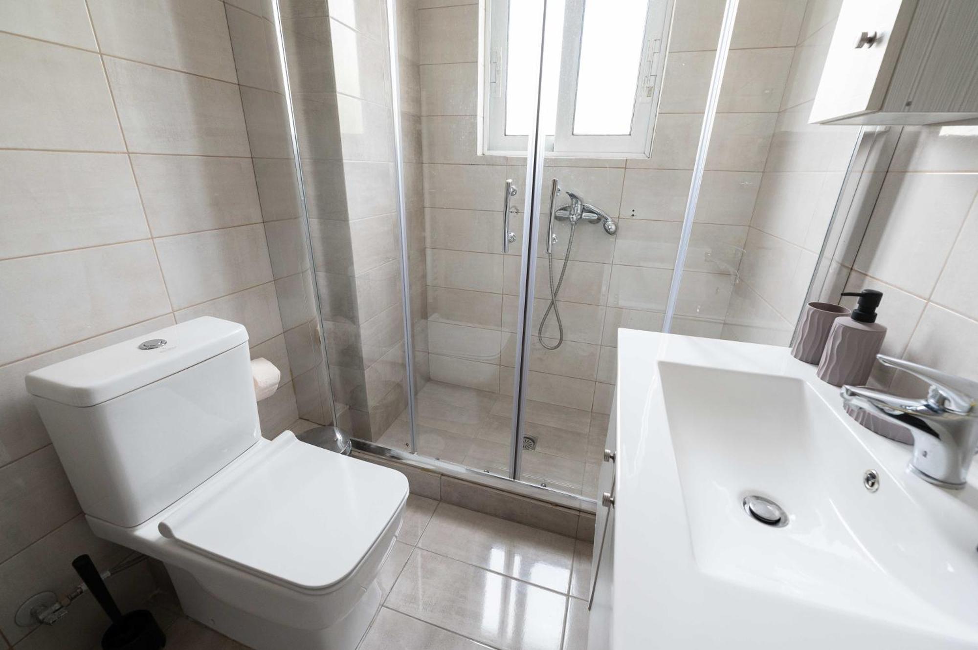 Apartment Modern Spacious Located In